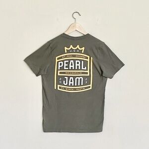 Pearl Jam 2023 US Tour Crown Monogram Graphic Green Concert T Shirt Adult Medium